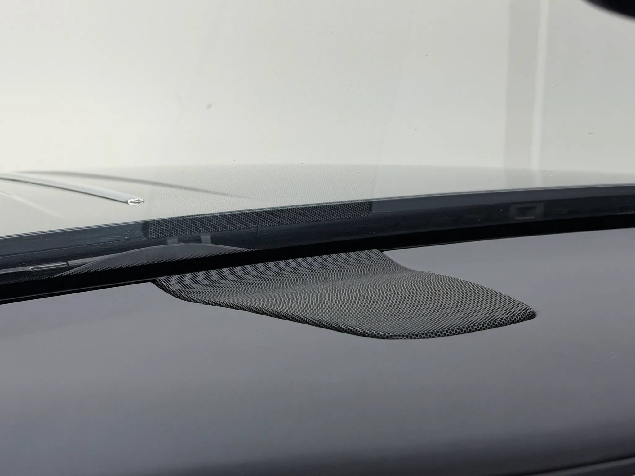 Used 2017 Rolls-Royce Dawn RWD image 72