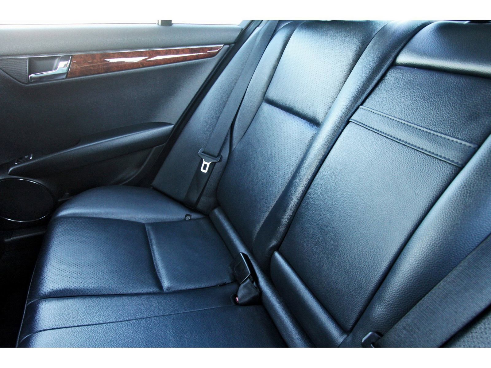 Used 2011 Mercedes-Benz C 300 4MATIC Sedan image 14