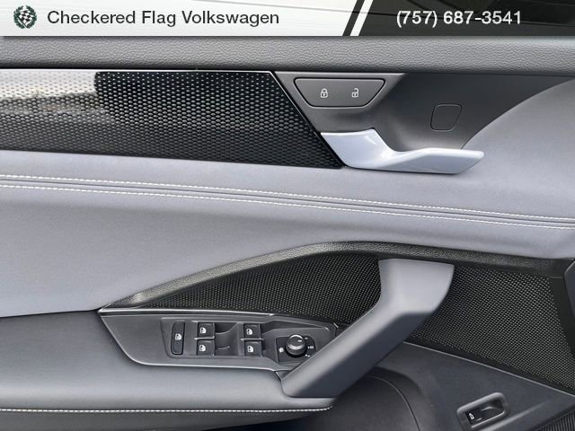 New 2026 Volkswagen Tiguan SE image 13