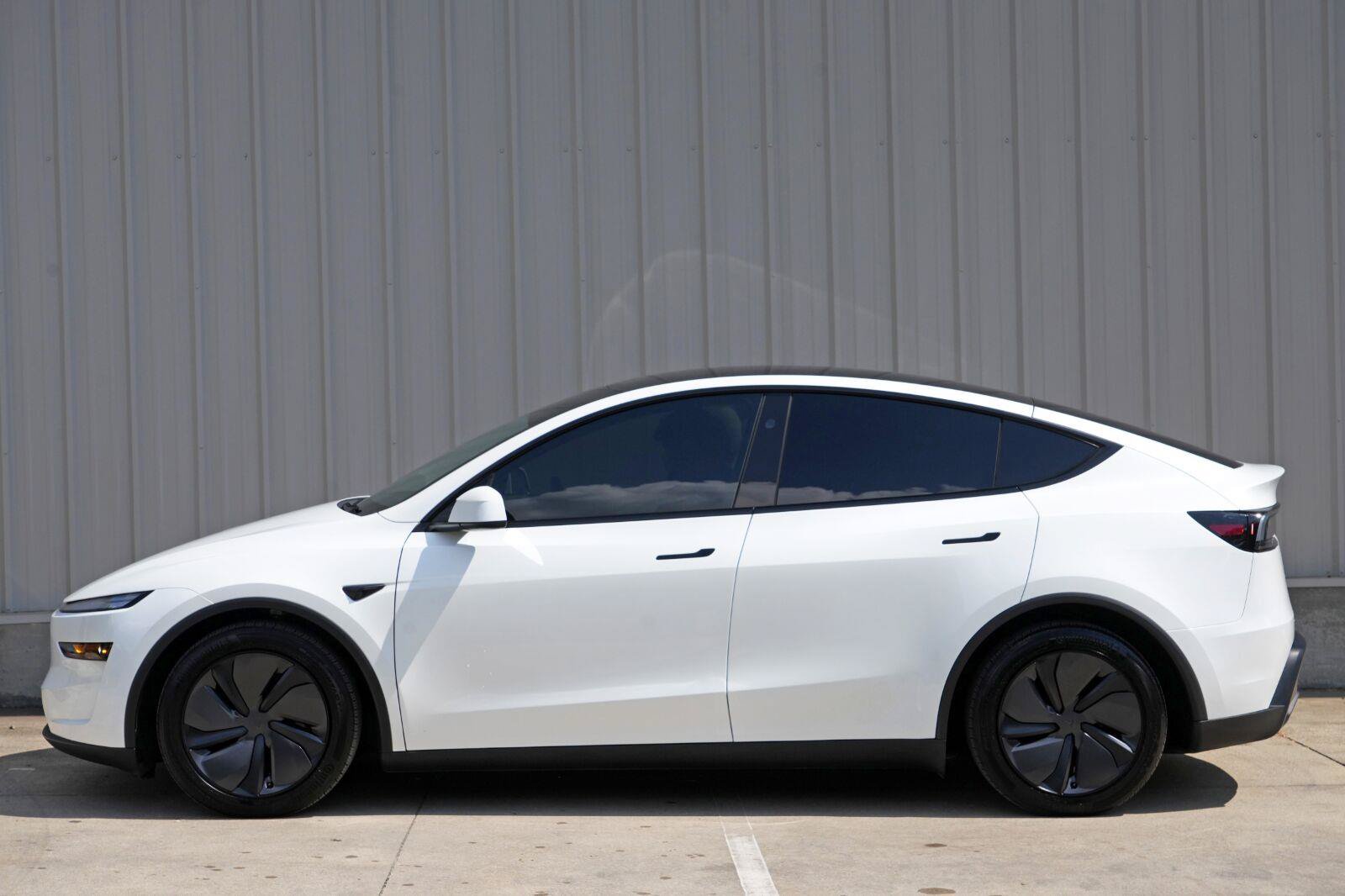 Used 2026 Tesla Model Y Long Range AWD/4WD image 56