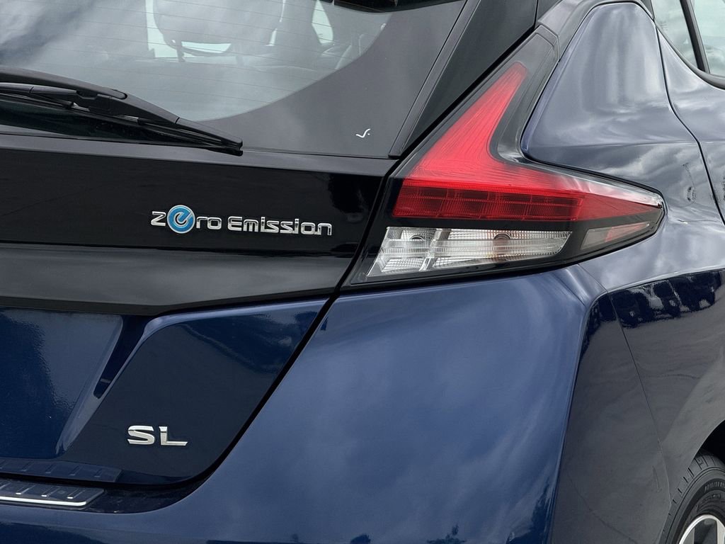Used 2018 Nissan Leaf SL w/ SL Technology Package FWD image 11