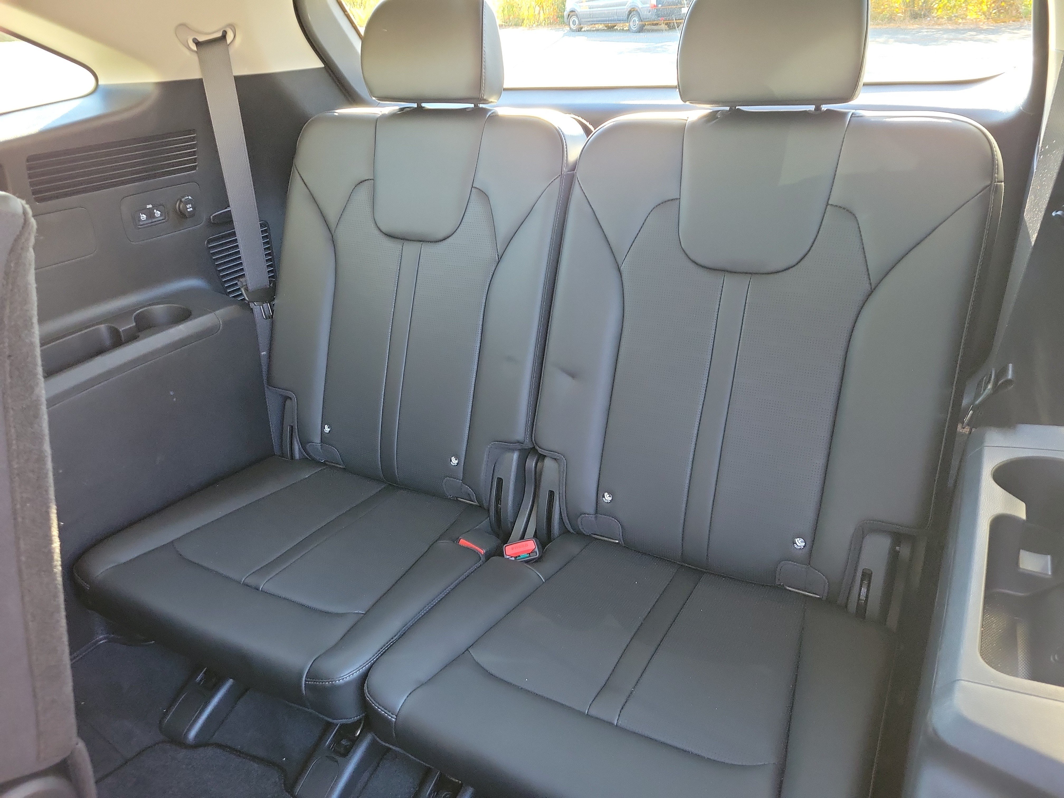 Used 2025 Kia Sorento S AWD/4WD image 17