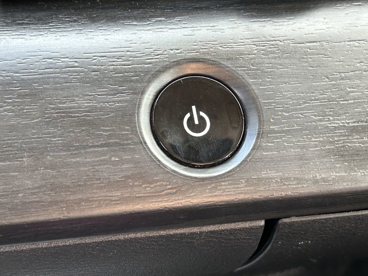 Certified 2024 Nissan Ariya Venture+ image 8