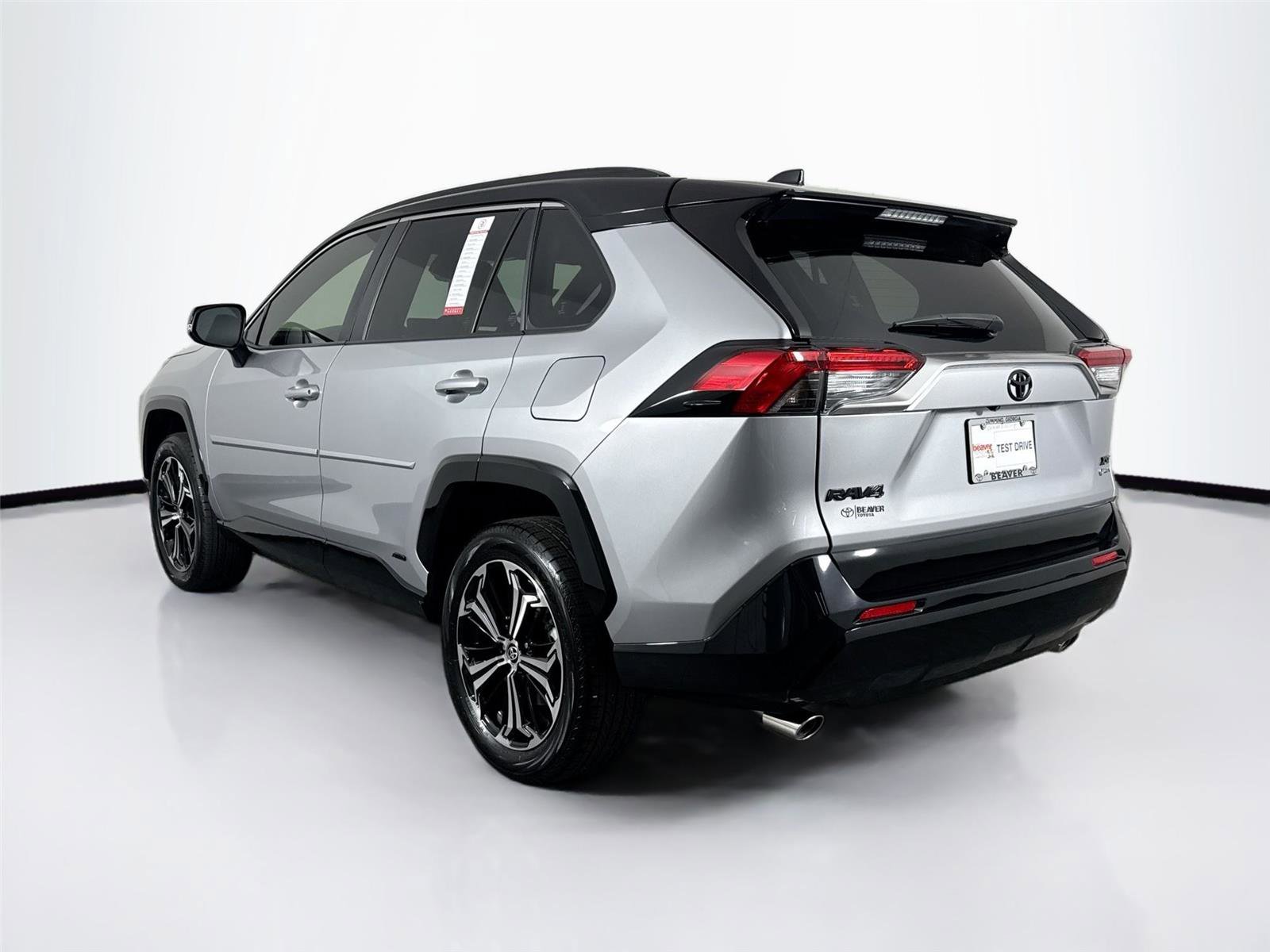 Used 2025 Toyota RAV4 XSE w/ Weather Package AWD/4WD image 13
