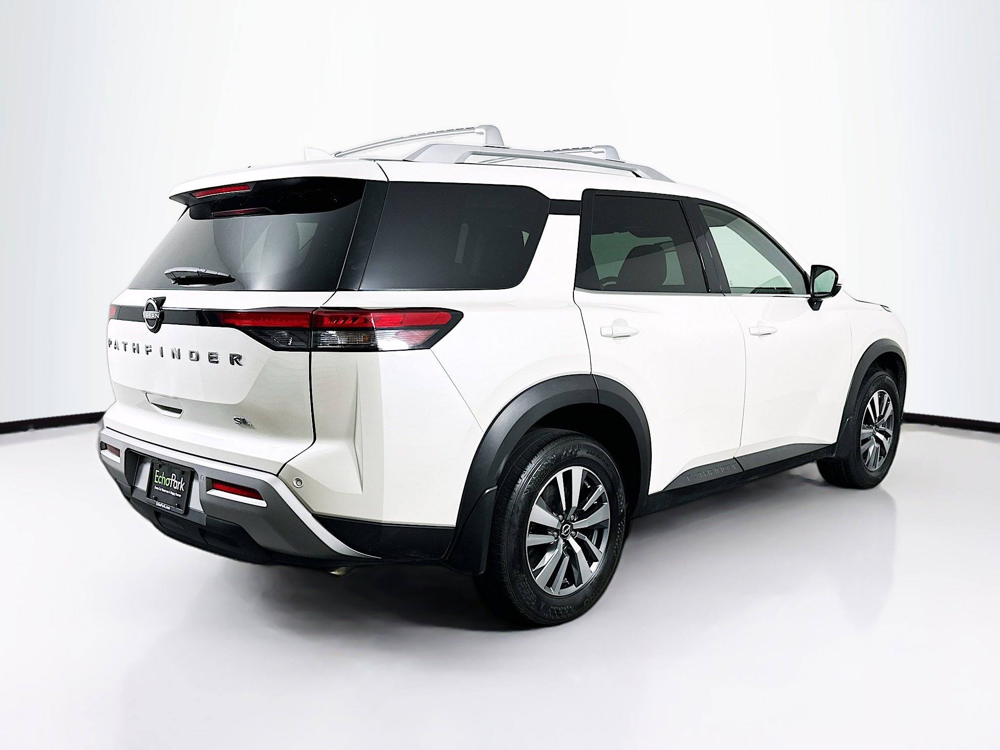 Used 2024 Nissan Pathfinder SL image 9