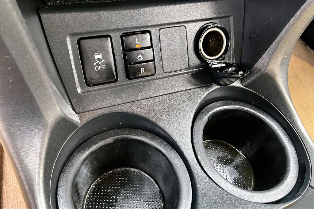 Used 2010 Toyota RAV4 Limited image 32