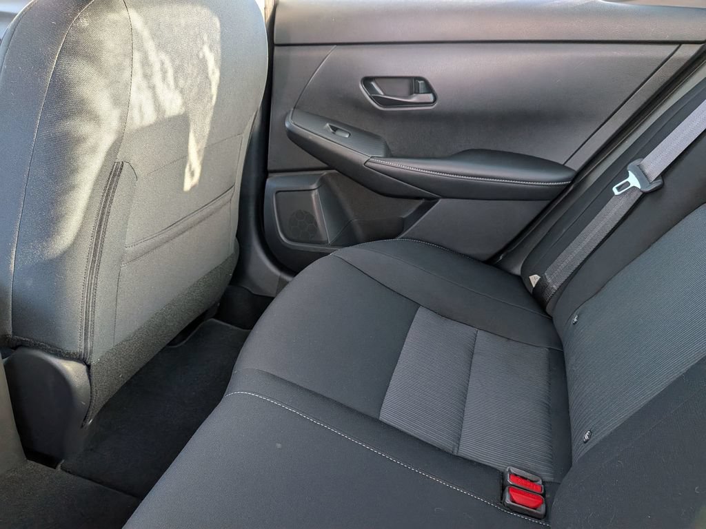 Used 2024 Nissan Sentra SV FWD image 33