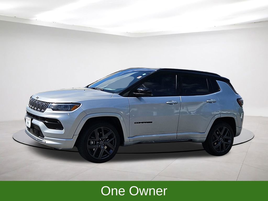 Used 2024 Jeep Compass Limited w/ High Altitude Package AWD/4WD image 3