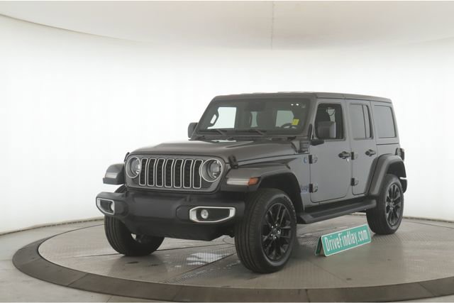 Used 2025 Jeep Wrangler Unlimited Sahara image 10