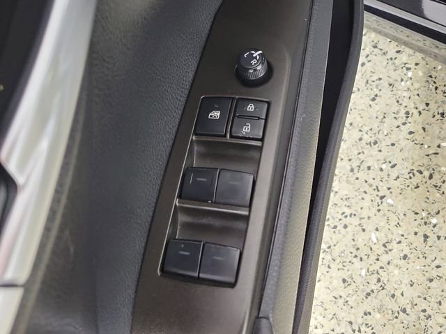 Used 2023 Toyota Camry SE FWD image 22