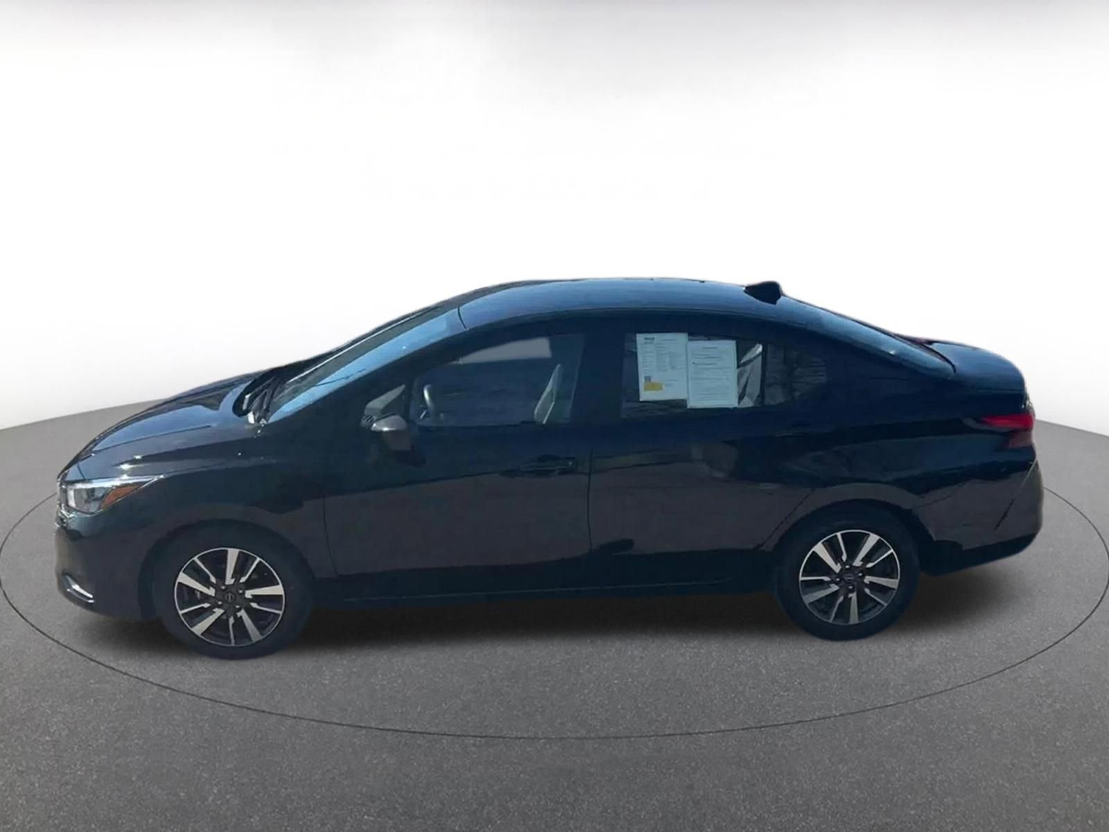 Used 2025 Nissan Versa SV FWD image 9