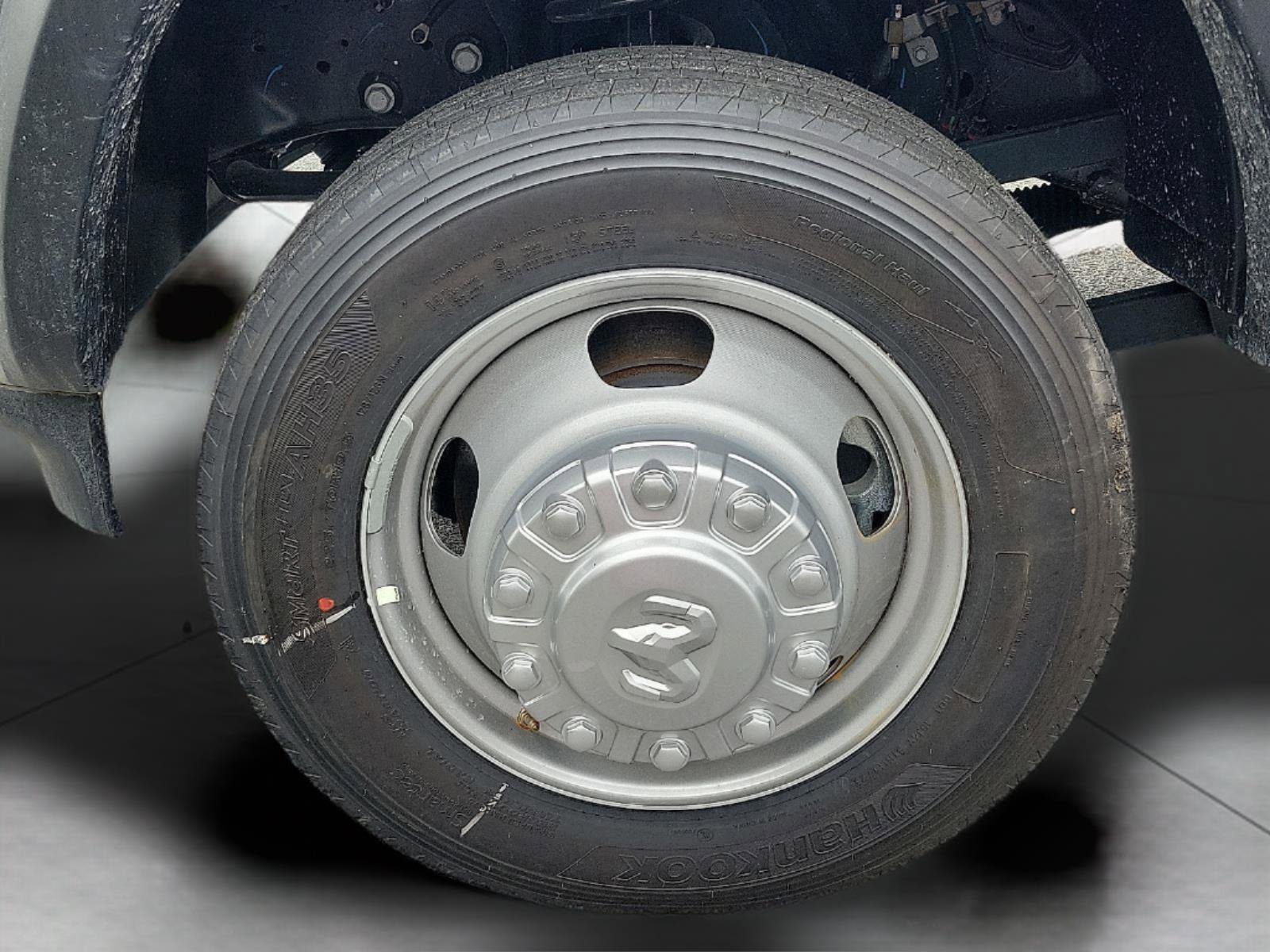 New 2024 RAM 5500 Tradesman image 20