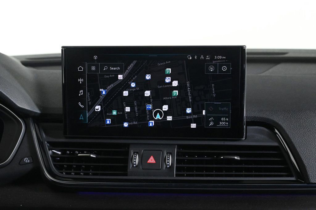 Used 2023 Audi Q5 2.0T Prestige w/ Prestige Package image 13