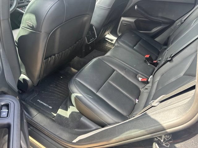 Used 2025 Porsche Macan Turbo AWD/4WD image 7
