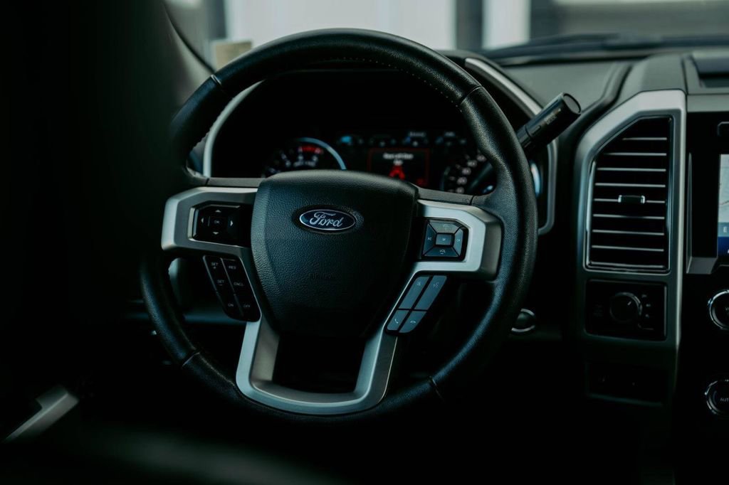 Used 2020 Ford F250 Lariat image 12