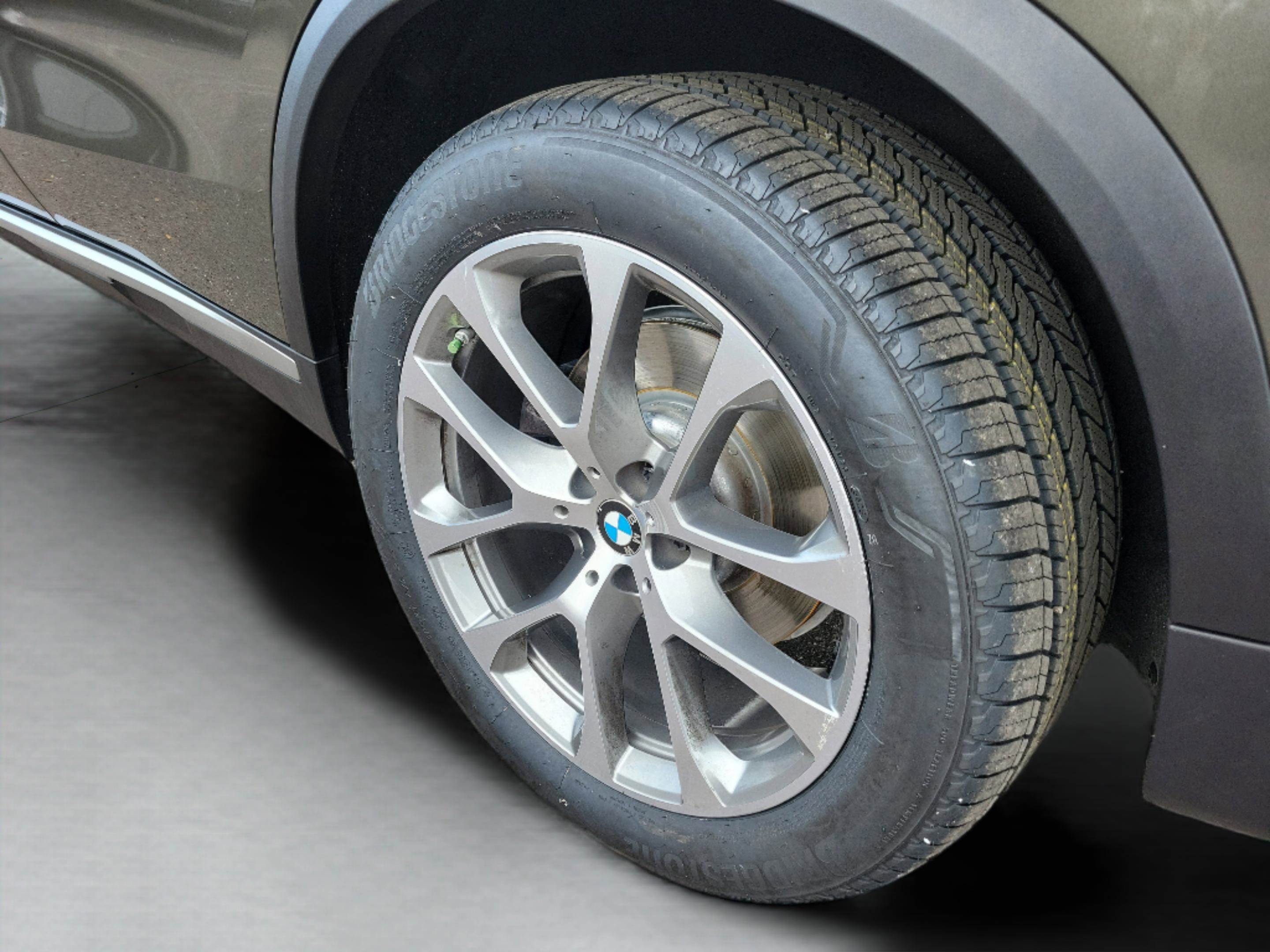 Used 2024 BMW X5 sDrive40i image 5