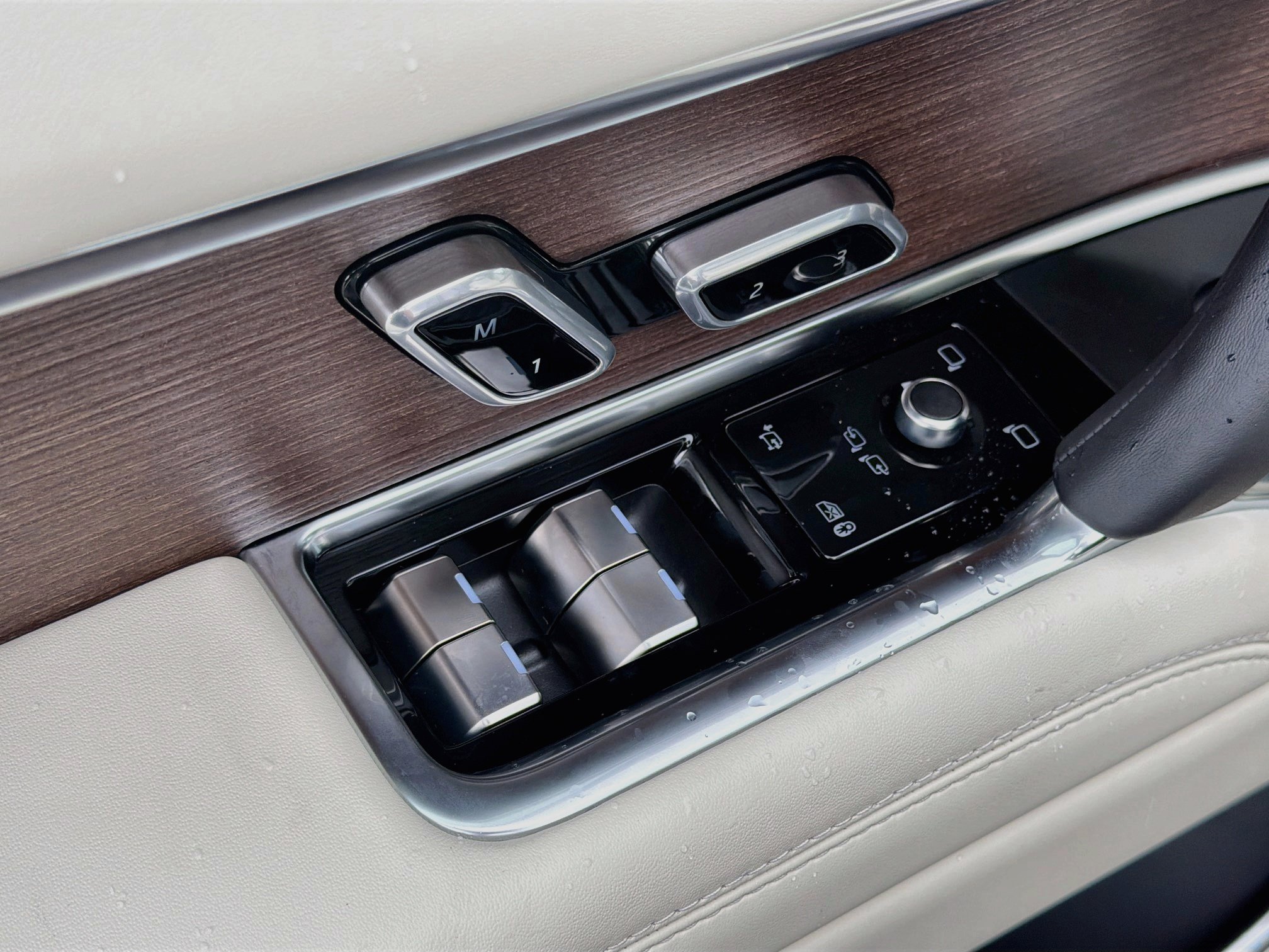 New 2026 Land Rover Range Rover SE AWD/4WD image 24