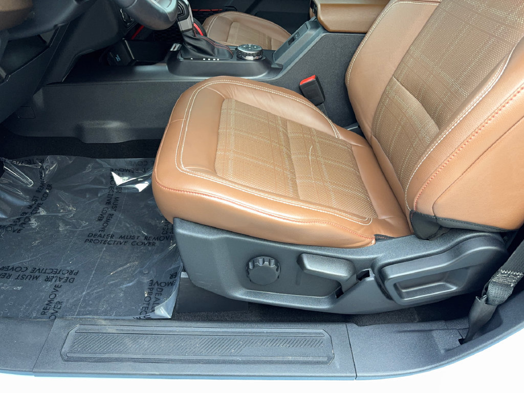 Used 2024 Ford Bronco Heritage Edition AWD/4WD image 28