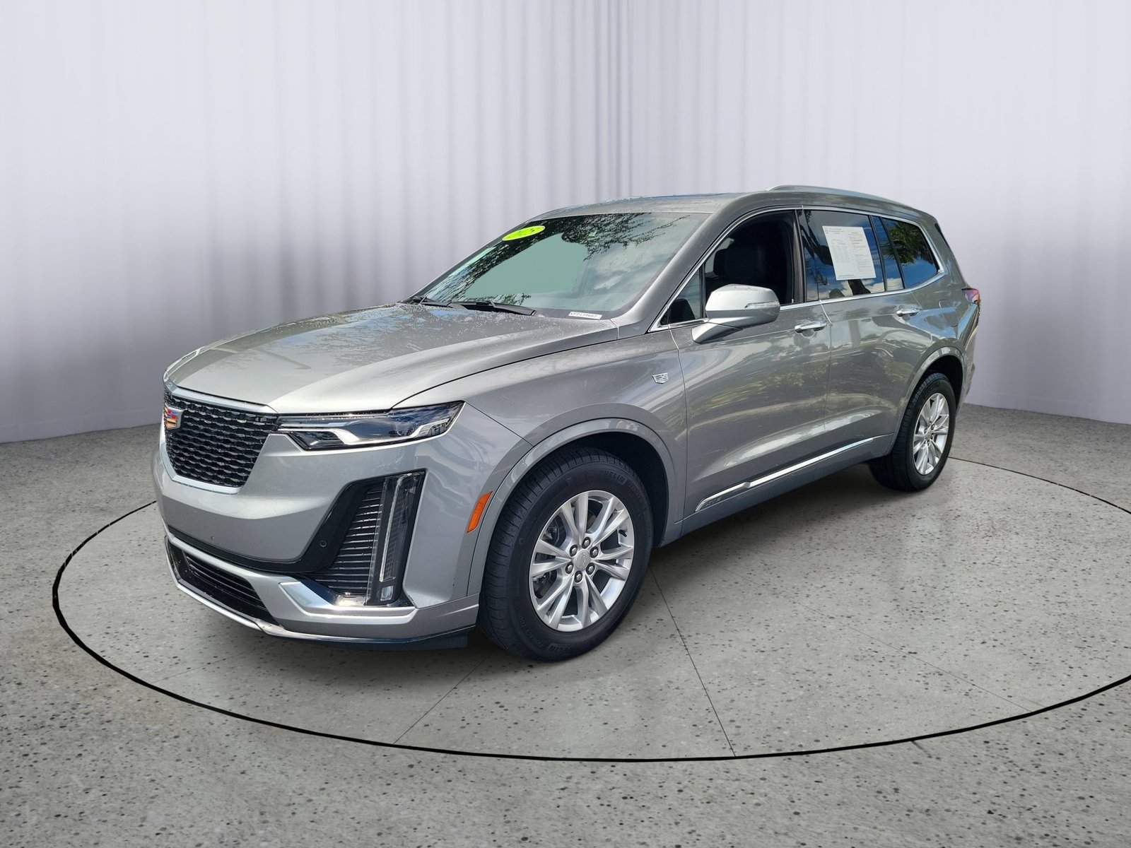 Used 2025 Cadillac XT6 Luxury FWD image 5