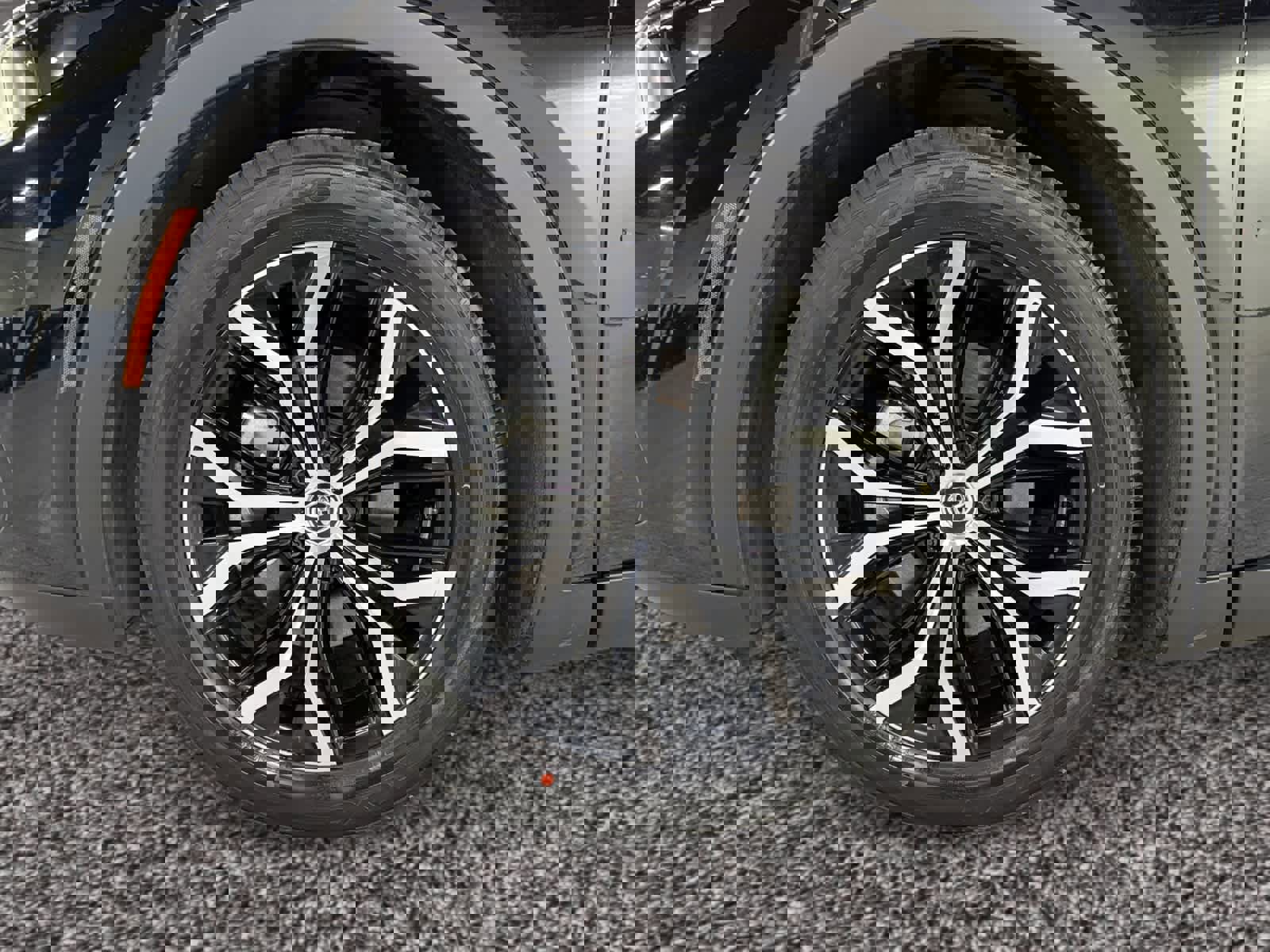 Used 2023 Toyota Crown Limited image 18