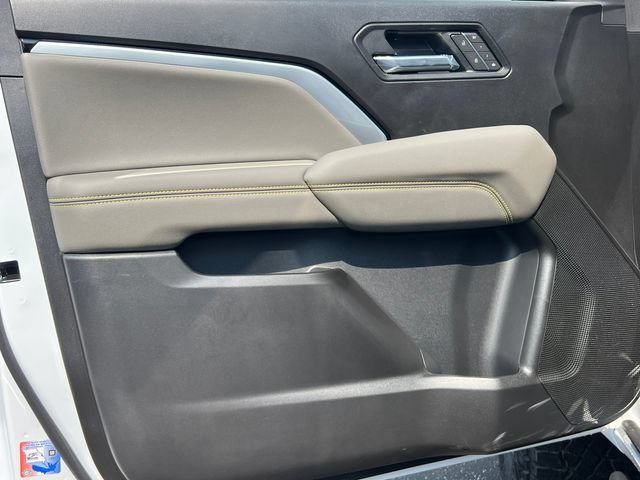 New 2026 Chevrolet Colorado ZR2 w/ Technology Package AWD/4WD image 16