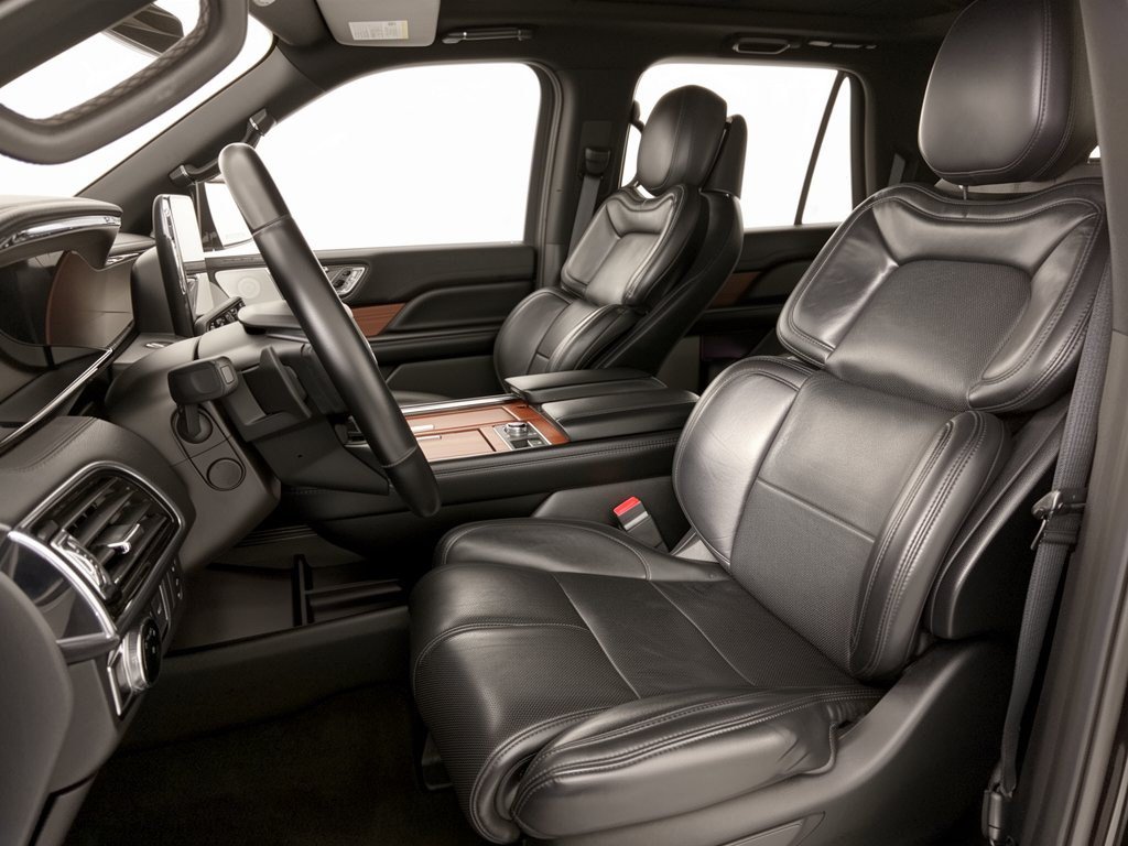 Used 2021 Lincoln Navigator L Reserve w/ Luxury Package AWD/4WD image 5