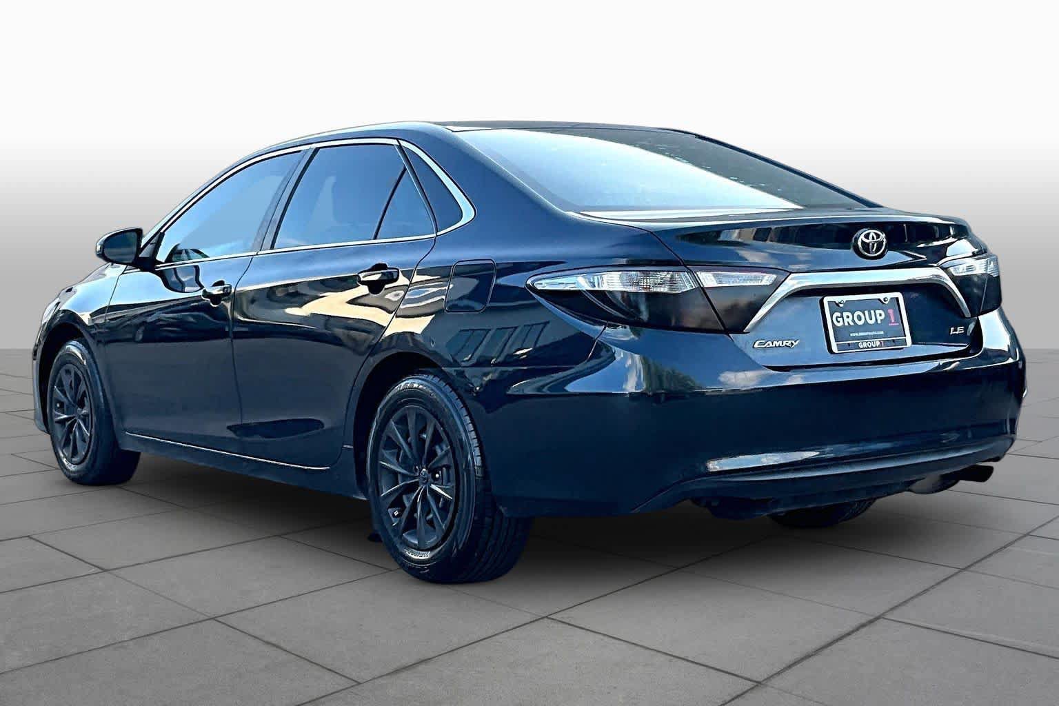 Used 2016 Toyota Camry LE FWD image 12