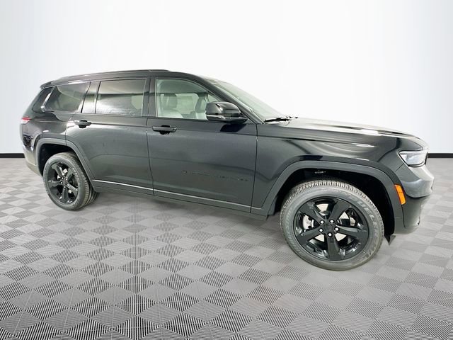 New 2025 Jeep Grand Cherokee L Altitude image 3