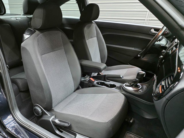 Used 2019 Volkswagen Beetle 2.0T S FWD image 14