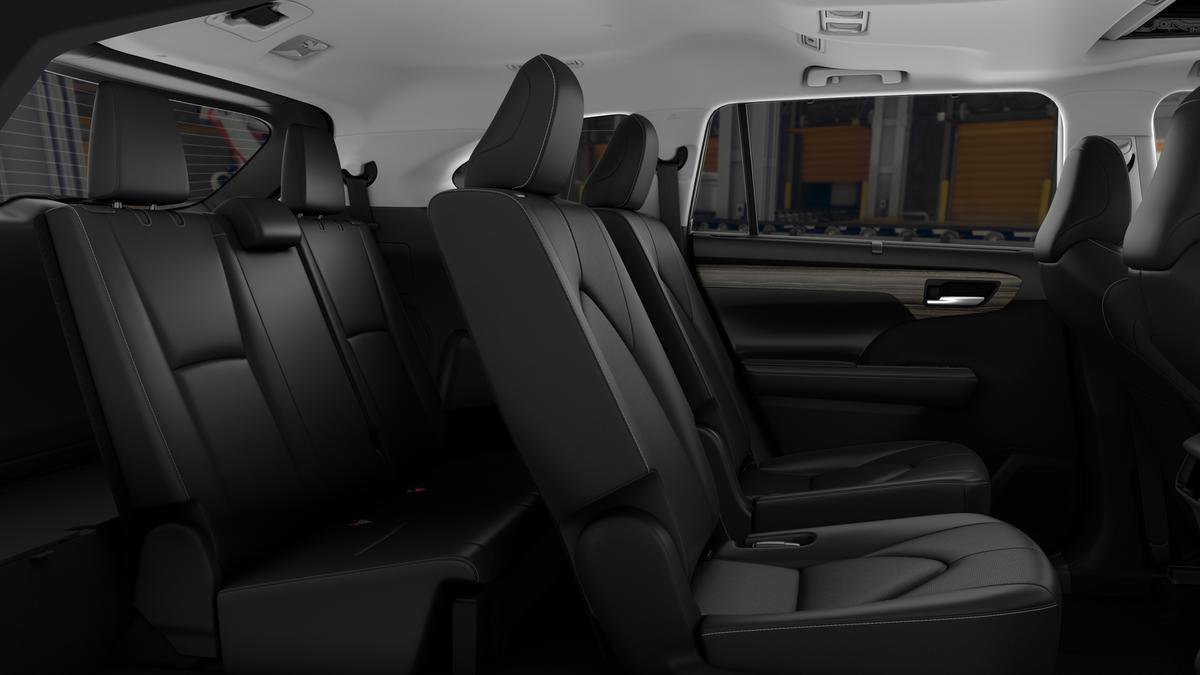 New 2026 Toyota Highlander Limited image 21