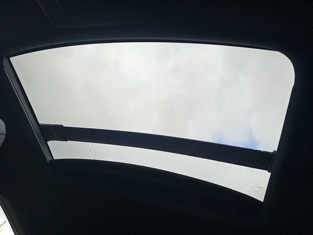 Used 2021 Lexus UX 250h w/ Premium Package image 18