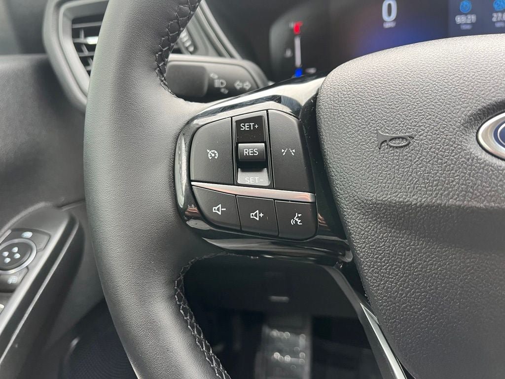 Certified 2025 Ford Escape Active w/ Cold Weather Package FWD image 28