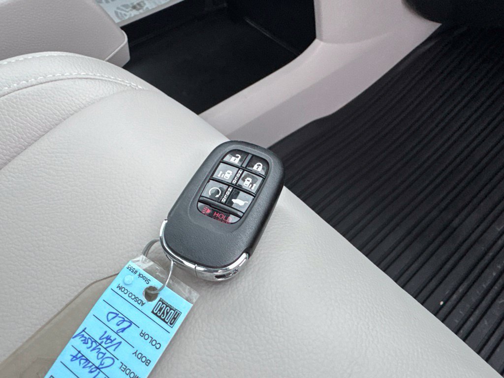 Certified 2026 Honda Odyssey EX-L image 40