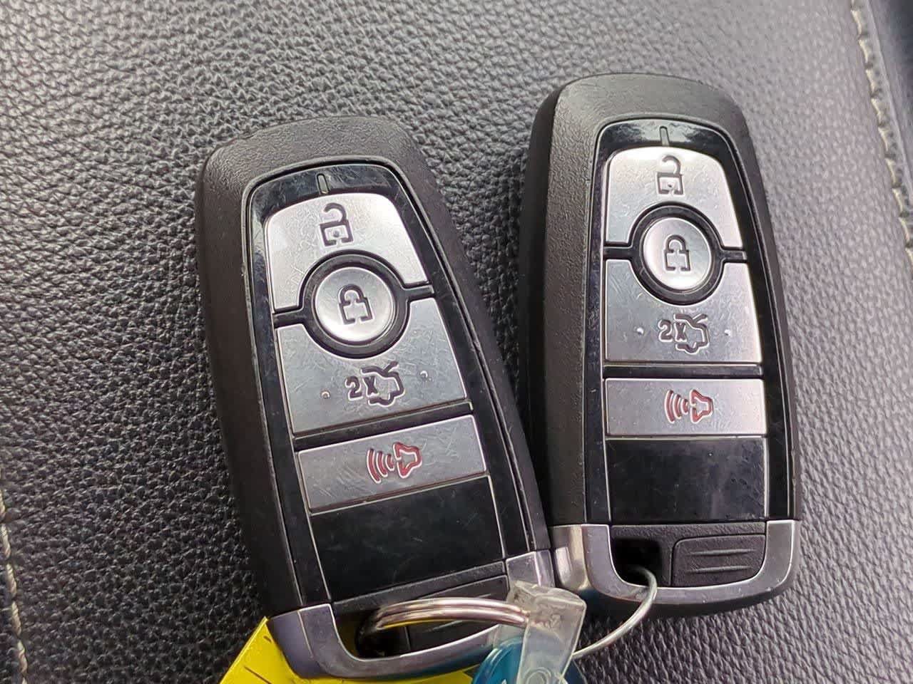 Used 2020 Ford Fusion SE FWD image 34