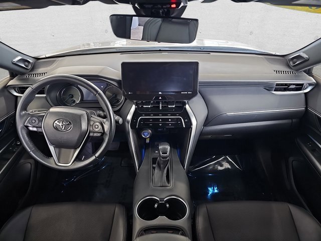 Used 2021 Toyota Venza image 9