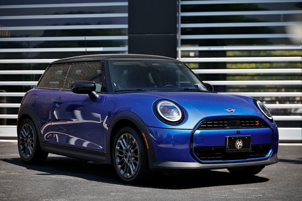 Used 2025 MINI Cooper S FWD image 1