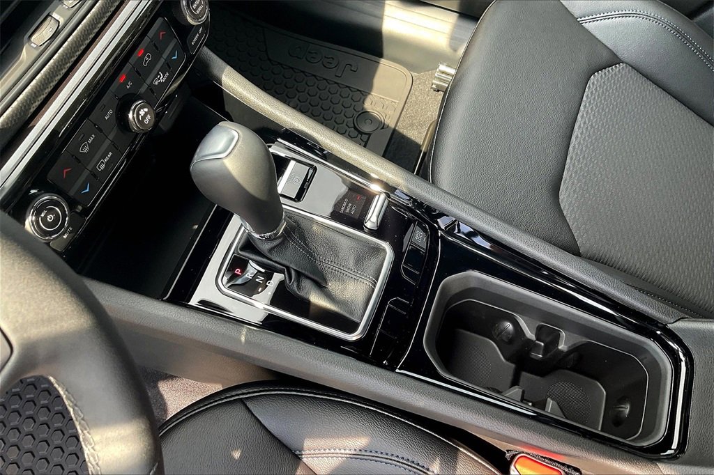 New 2025 Jeep Compass Latitude w/ Convenience Group image 8