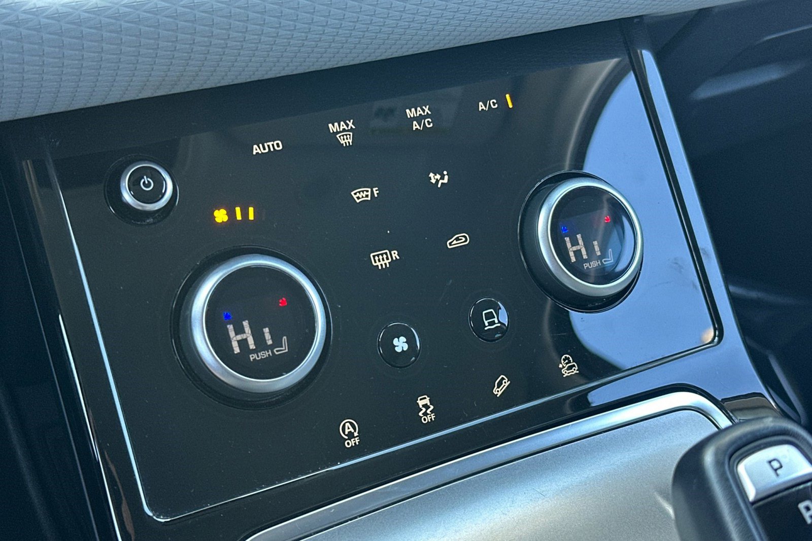 Used 2023 Land Rover Range Rover Evoque S image 22