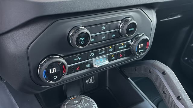 New 2026 Ford Bronco Big Bend w/ Sasquatch Package AWD/4WD image 17