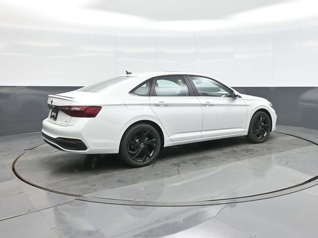 New 2026 Volkswagen Jetta SE image 7