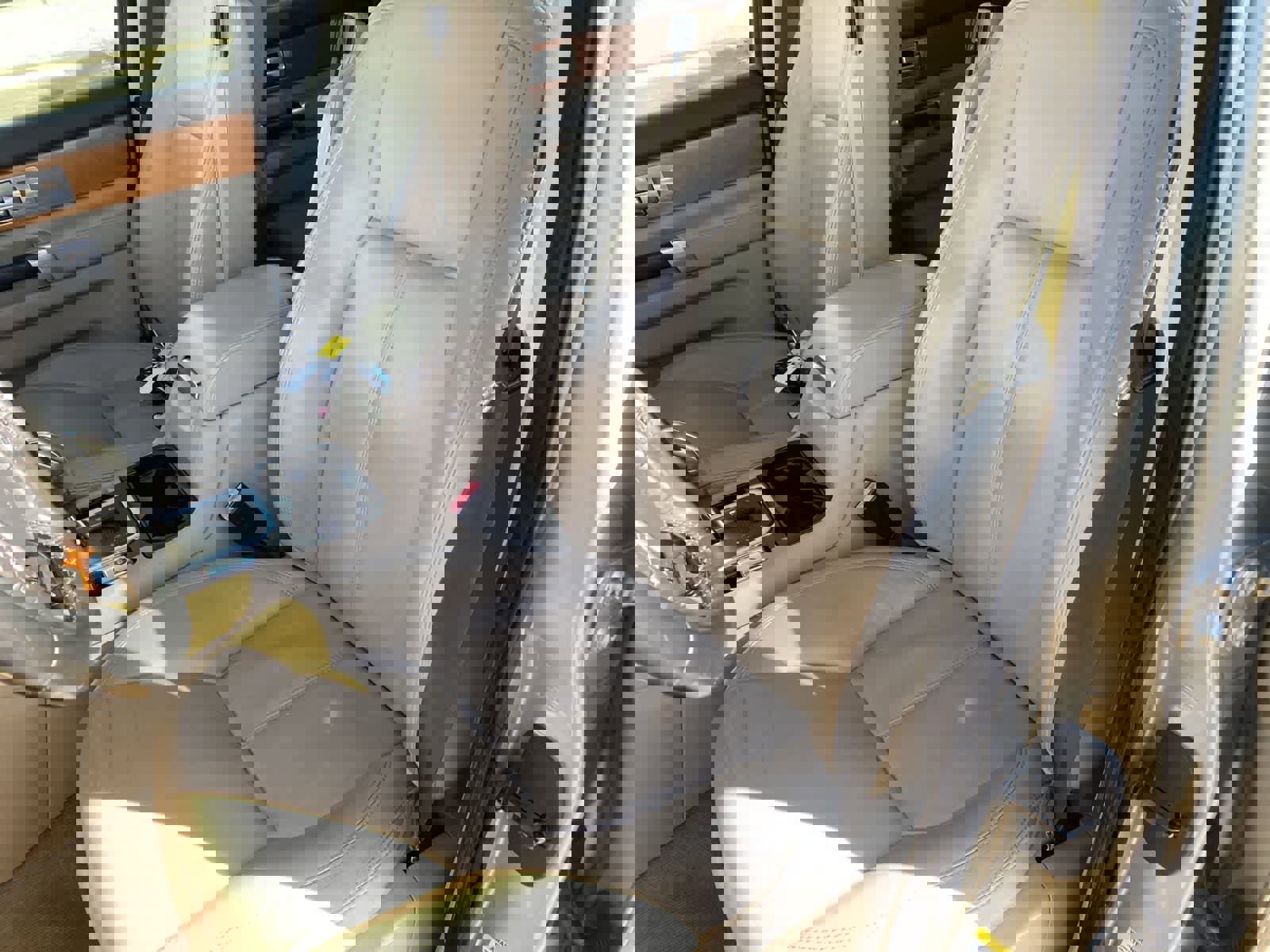 Used 2011 Land Rover LR4 HSE LUX image 12