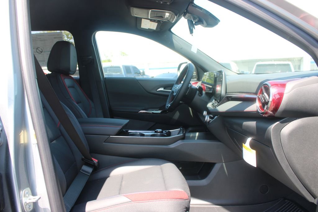 New 2026 Chevrolet Equinox ACTIV w/ Convenience Package III FWD image 27