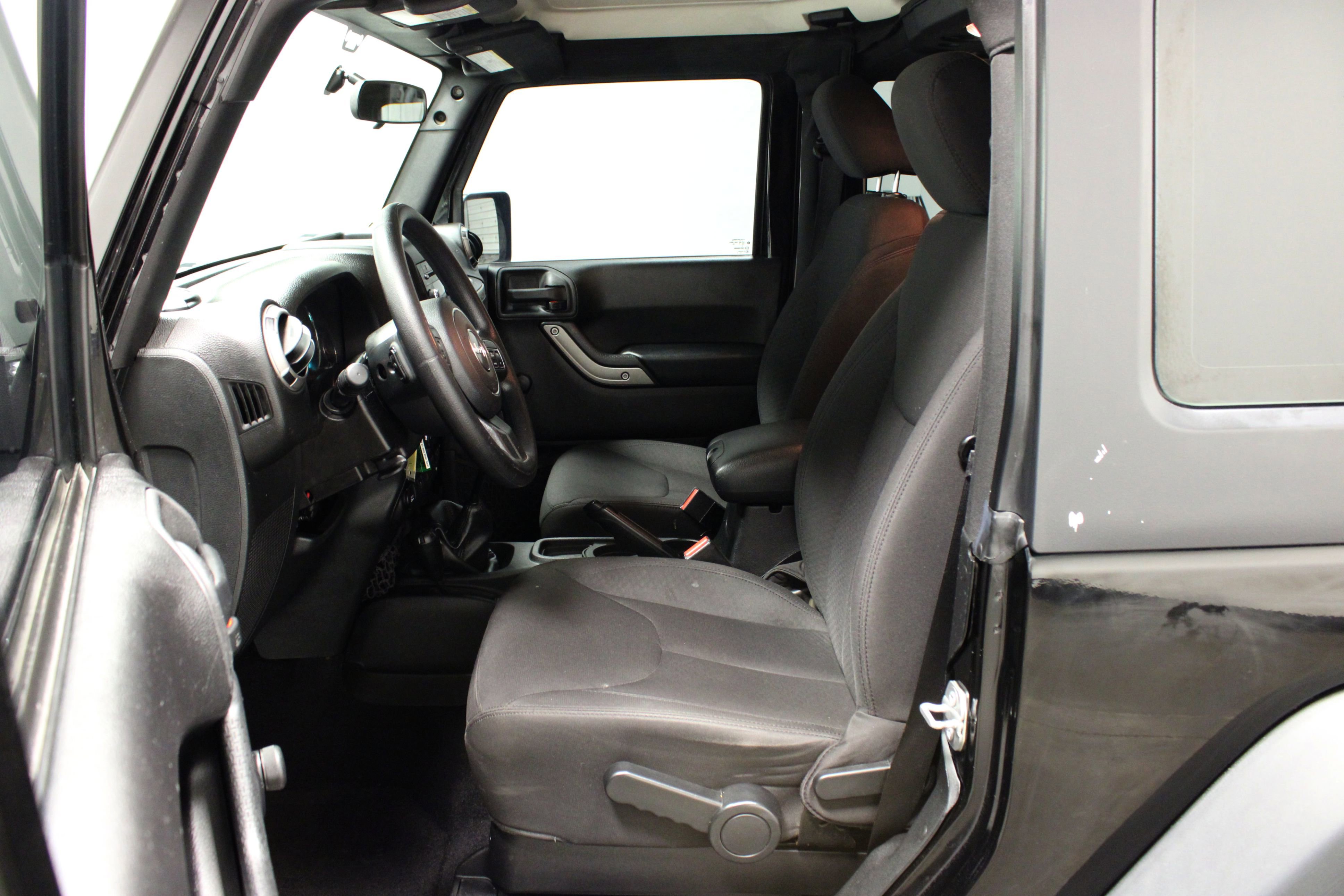 Used 2015 Jeep Wrangler Sport w/ Mopar Black Appearance Group AWD/4WD image 13