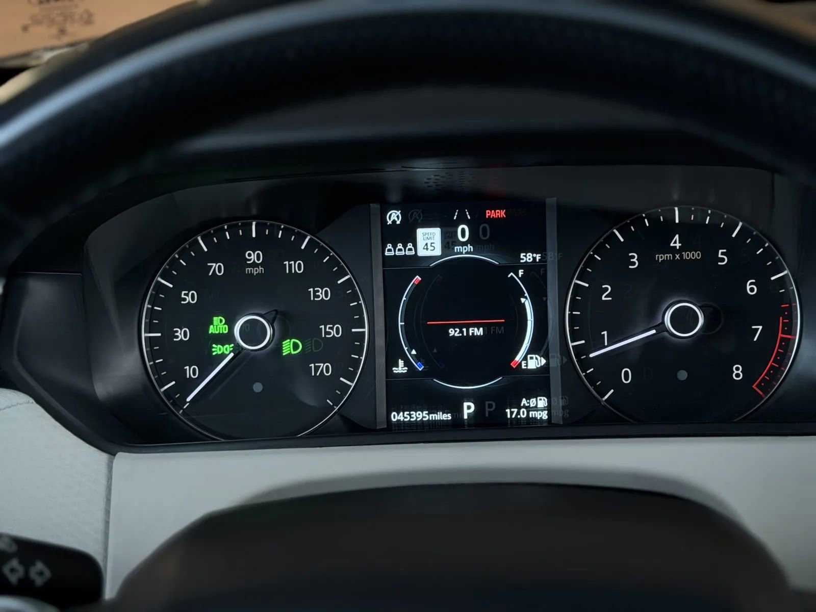 Used 2020 Land Rover Range Rover Velar R-Dynamic S AWD/4WD image 28