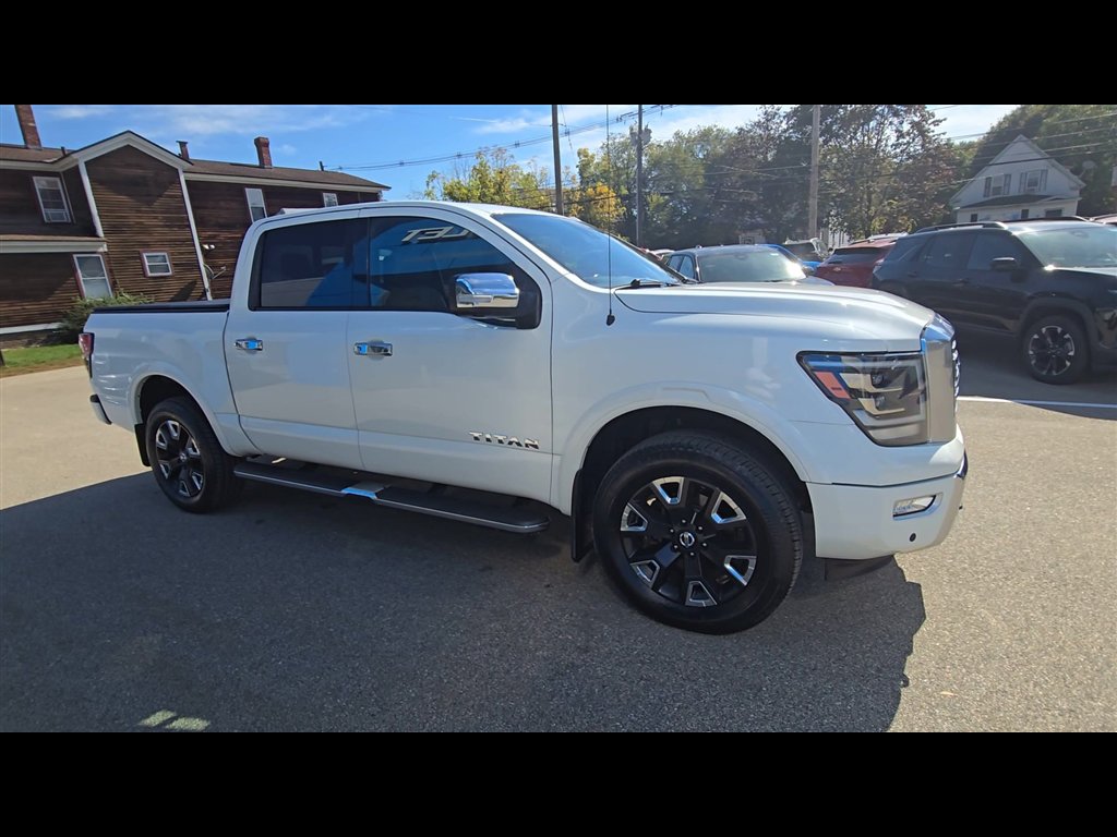 Used 2021 Nissan Titan Platinum Reserve w/ Moonroof Package image 2