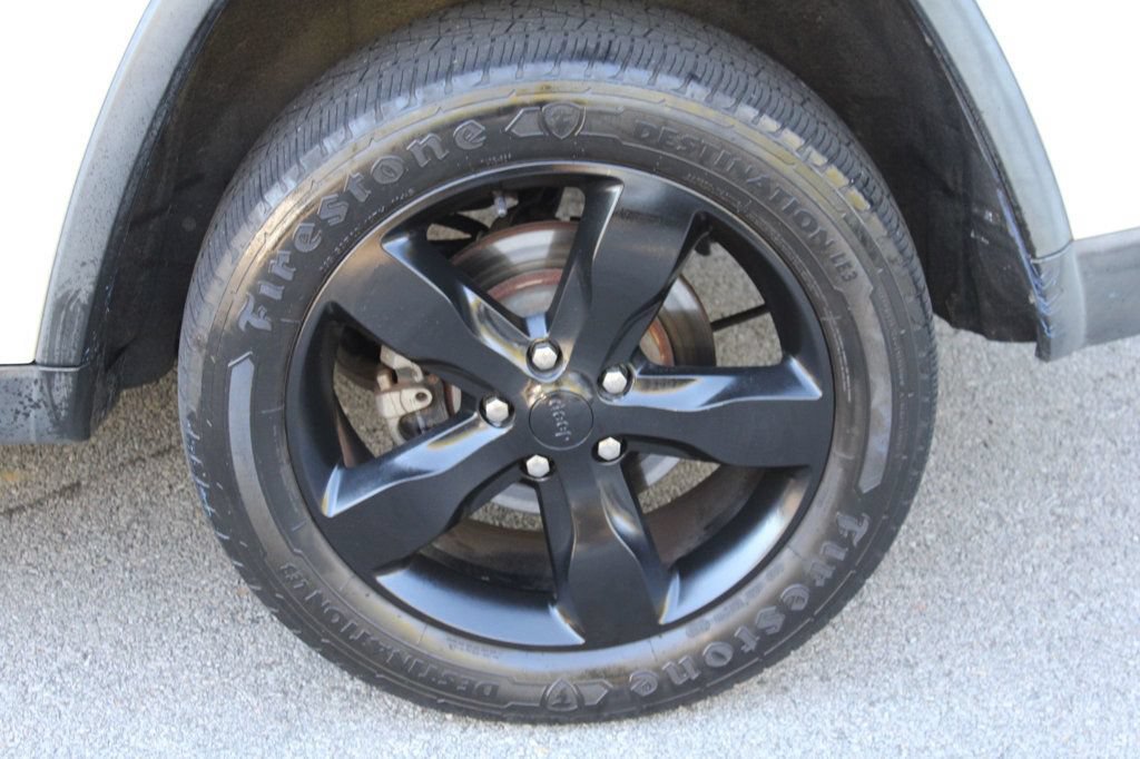 Used 2013 Jeep Grand Cherokee Overland RWD image 40