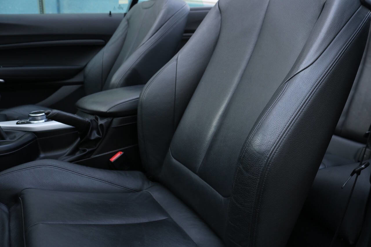 Used 2018 BMW M240i Convertible image 34