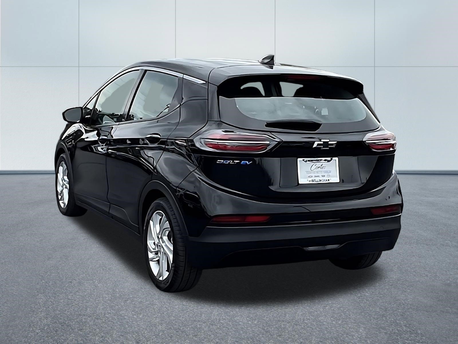 Used 2023 Chevrolet Bolt LT FWD image 4