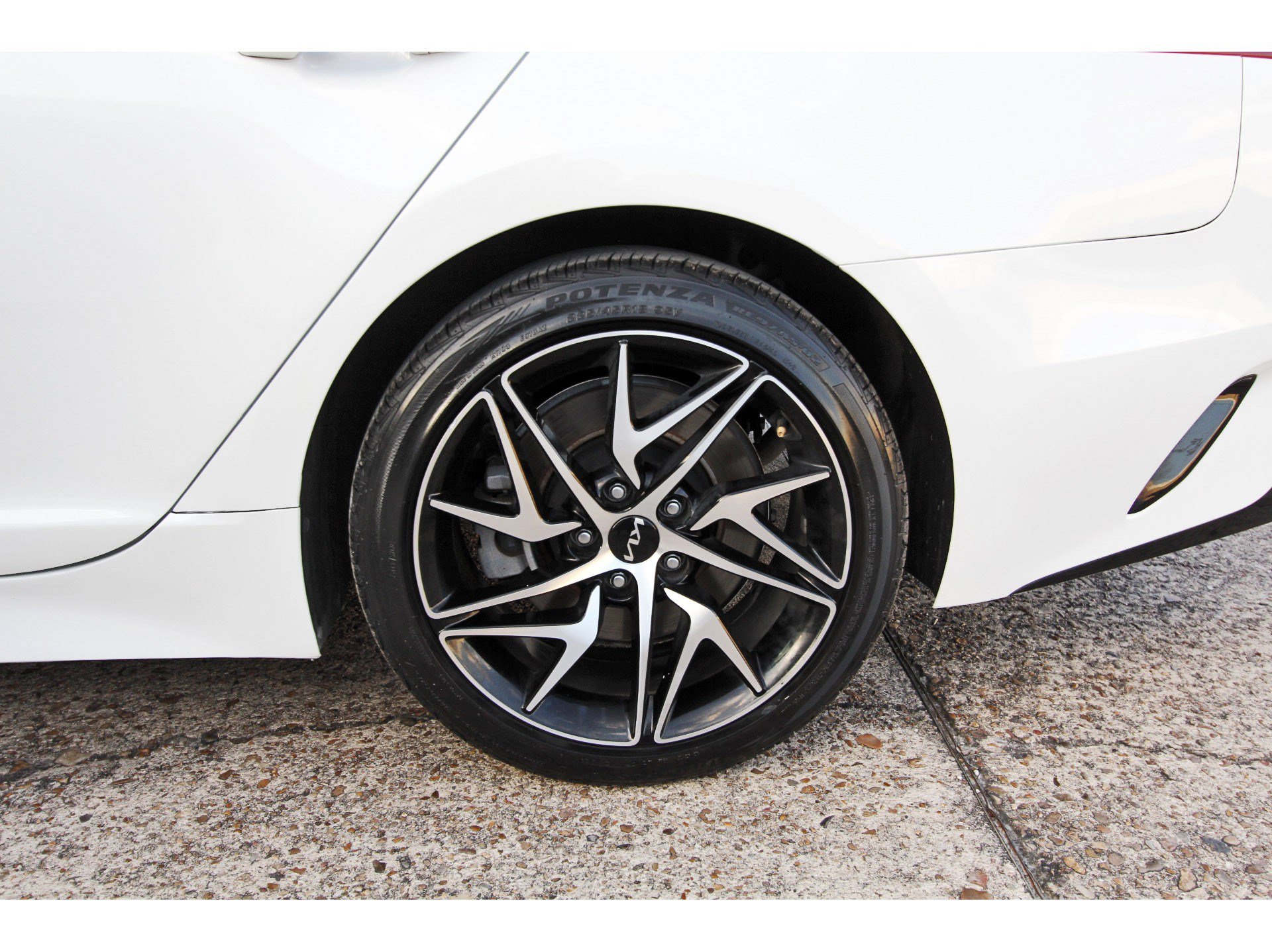 Certified 2023 Kia Stinger GT-Line AWD/4WD image 34