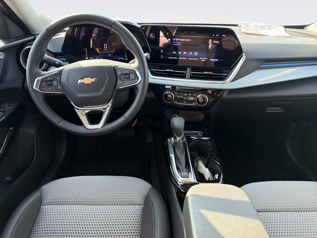 Used 2024 Chevrolet Trax LT w/ LT Convenience Package FWD image 17